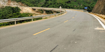 Dốc ngang đường